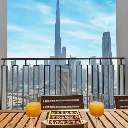 Chic 4 Bedroom Apartment I Burj Khalifa & Fountain Views I Direct Access To Dubai Mall I Free Gym, Pool, Parking Wi-Fi And Ps5 I By Skyline Serenity Exterior photo