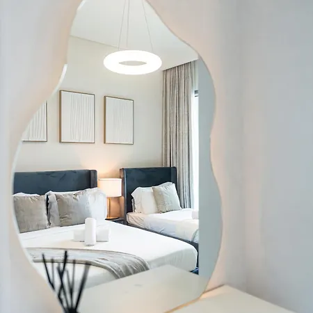Chic 4 Bedroom Apartment I Burj Khalifa & Fountain Views I Direct Access To Dubai Mall I Free Gym, Pool, Parking Wi-Fi And Ps5 I By Skyline Serenity Exterior photo