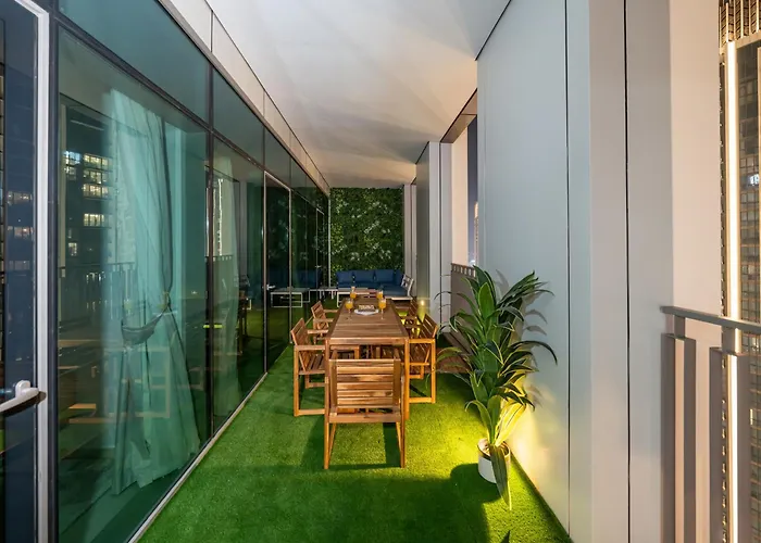 Chic 4 Bedroom Apartment I Burj Khalifa & Fountain Views I Direct Access To Dubai Mall I Free Gym, Pool, Parking Wi-Fi And Ps5 I By Skyline Serenity