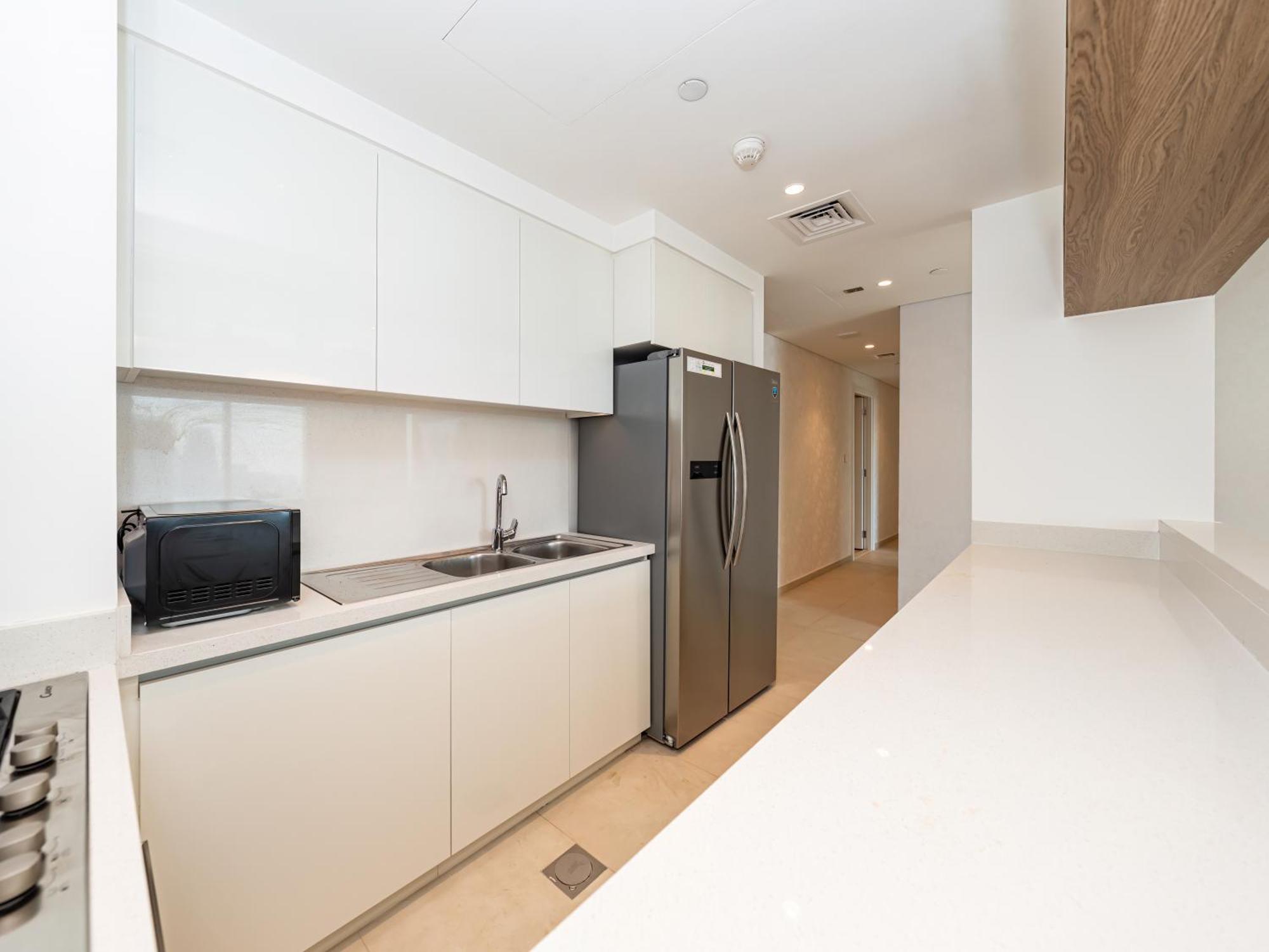 Apartment Chic 4 Bedroom I Burj Khalifa & Fountain Views I Direct Access To Mall I Free Gym, Pool, Parking Wi-fi And Ps5 I By Skyline Serenity *