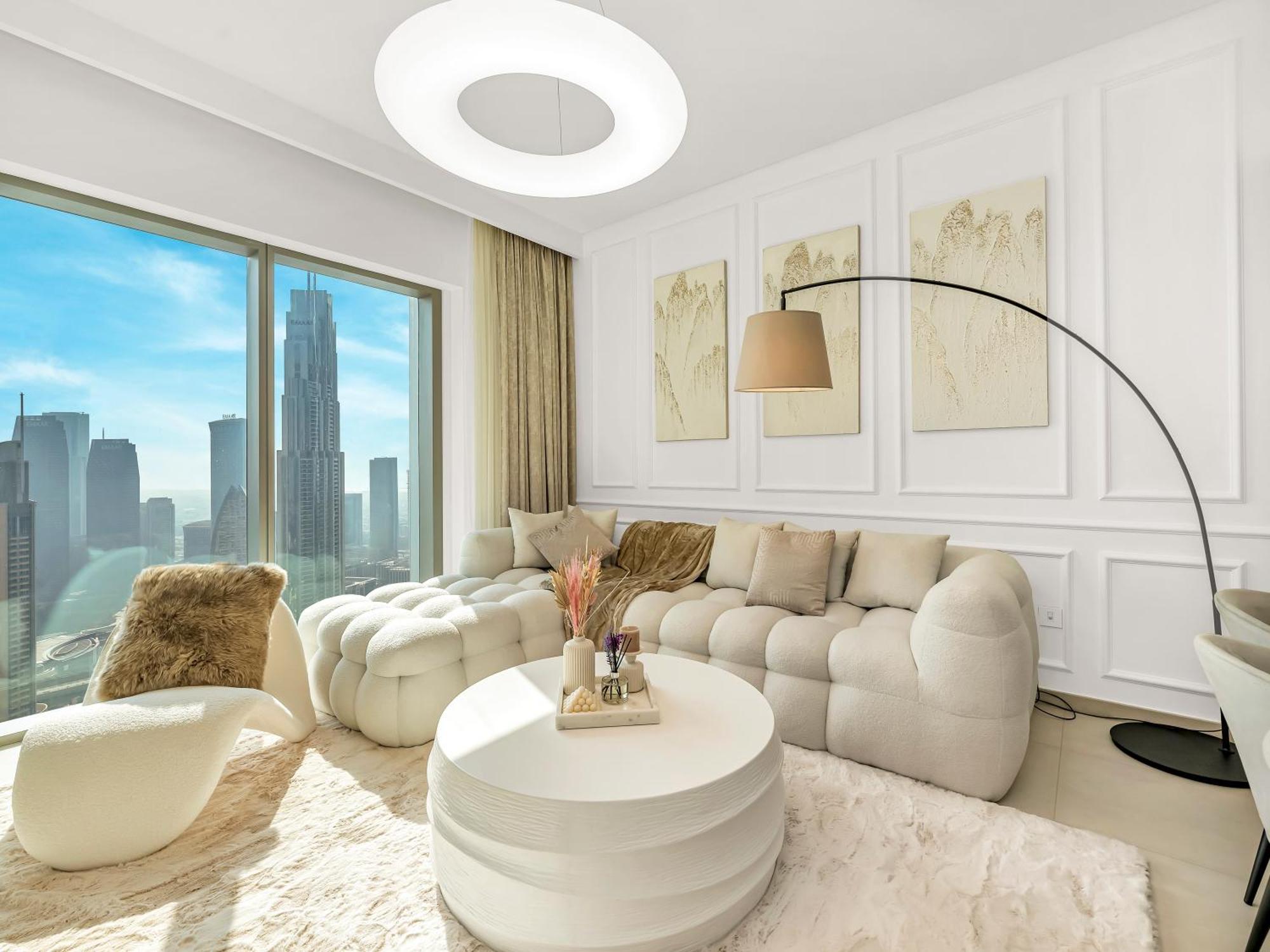 Chic 4 Bedroom I Burj Khalifa & Fountain Views I Direct Access To Mall I Free Gym, Pool, Parking Wi-fi And Ps5 I By Skyline Serenity Dubai